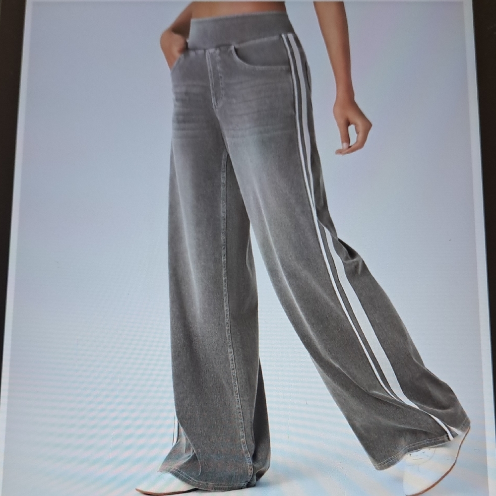 MEDIUM. HALARA FLEX WIDE LEG DISTRESSED STRIP JEANS